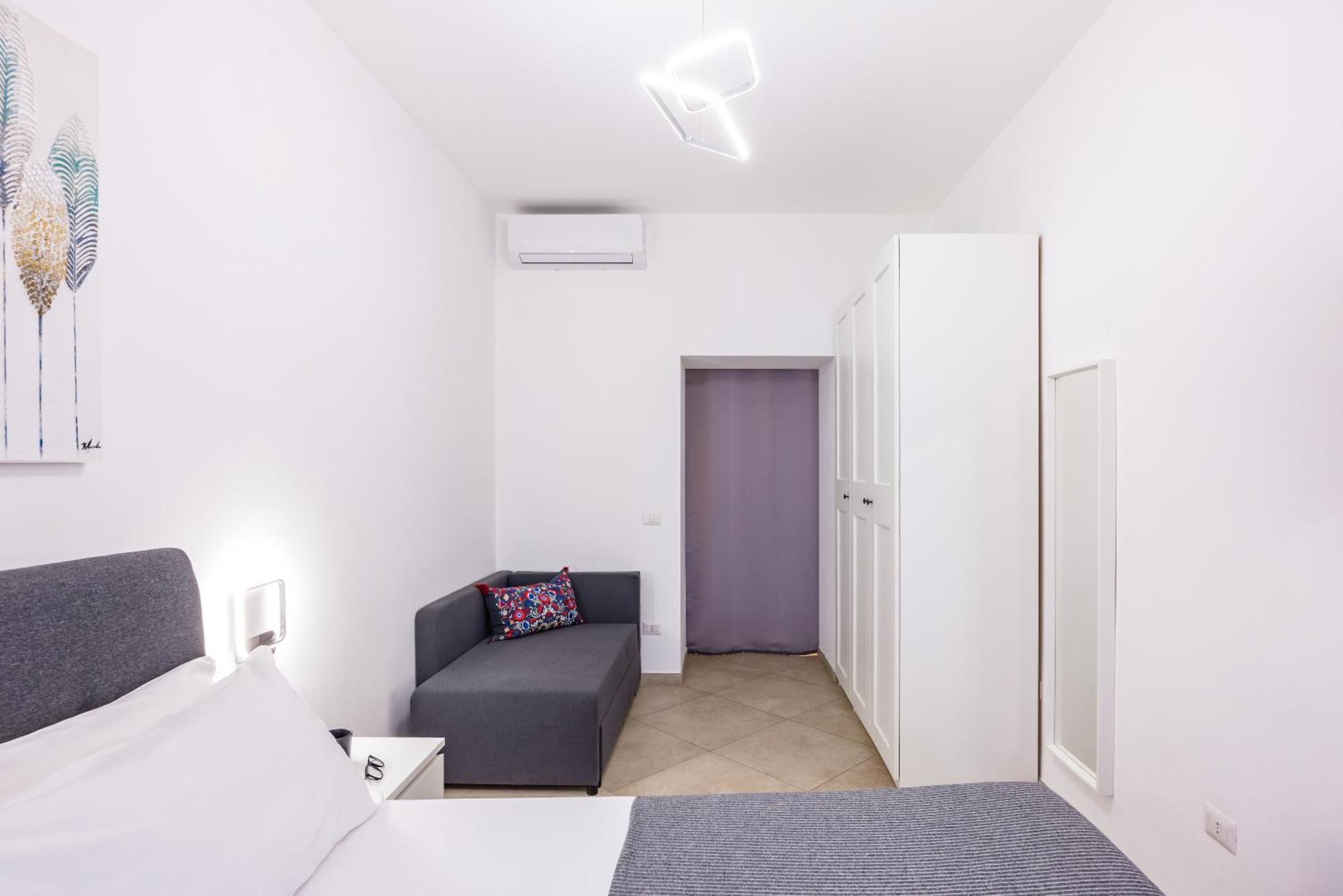 Chiaia Boutique Flat On Pedestrian Area By Napoliapartments *