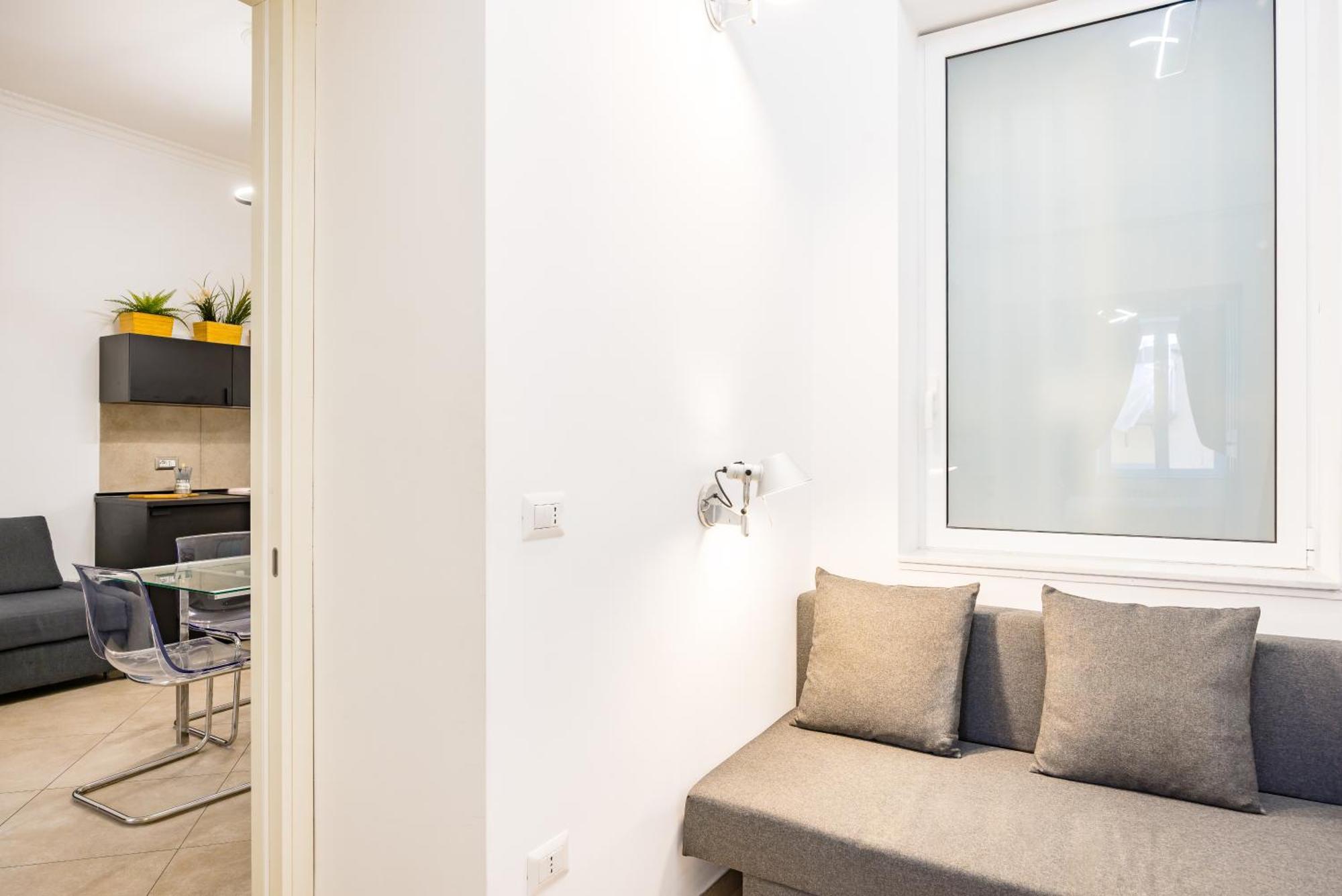 Chiaia Boutique Flat On Pedestrian Area By Napoliapartments