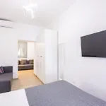 Chiaia Boutique Flat On Pedestrian Area By Napoliapartments